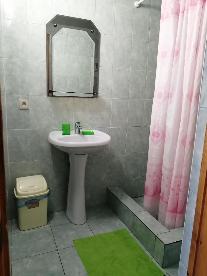 Мини-Отель На Агрба 22А Pizunda Bagian luar foto